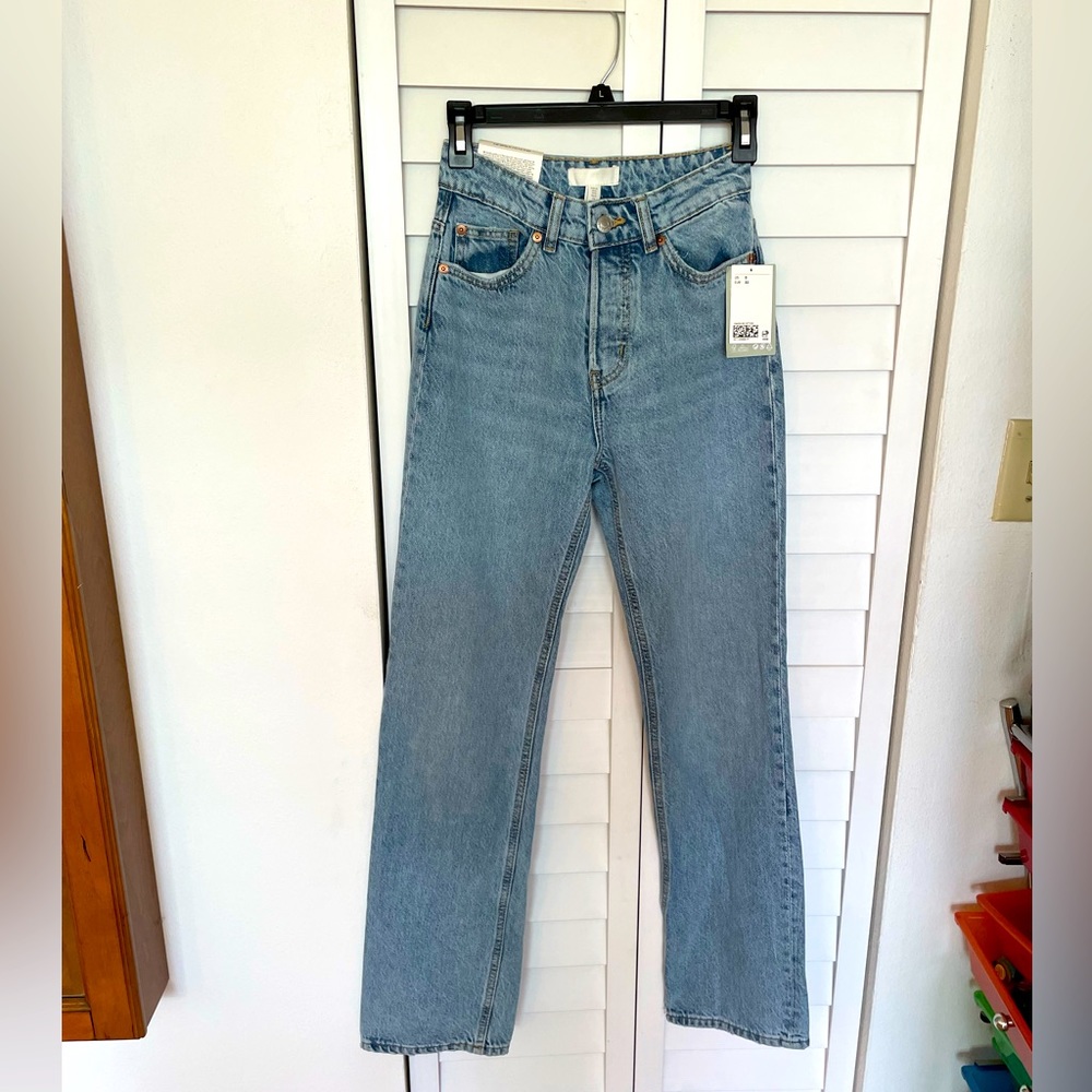 H&M Straight High Jeans